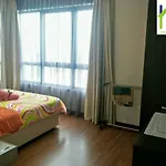 Walking To Cental I-City Mall With 2 Rooms 2 Bathrooms